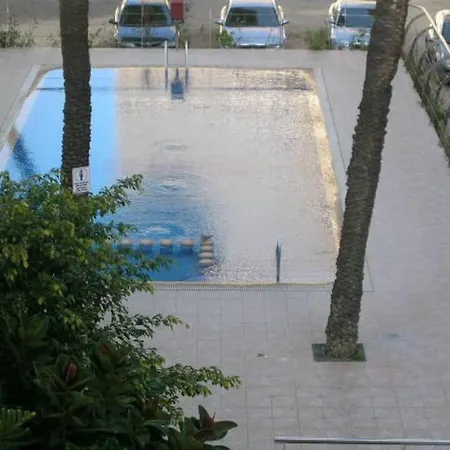 Klein Cosy Met Frontaal En Zeezicht Damas Apartment