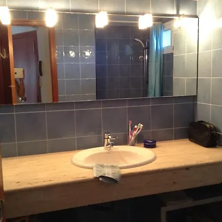 Klein Cosy Met Frontaal En Zeezicht Damas * Benidorm