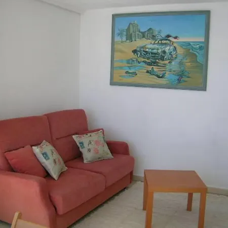 Klein Cosy Met Frontaal En Zeezicht Damas Apartment